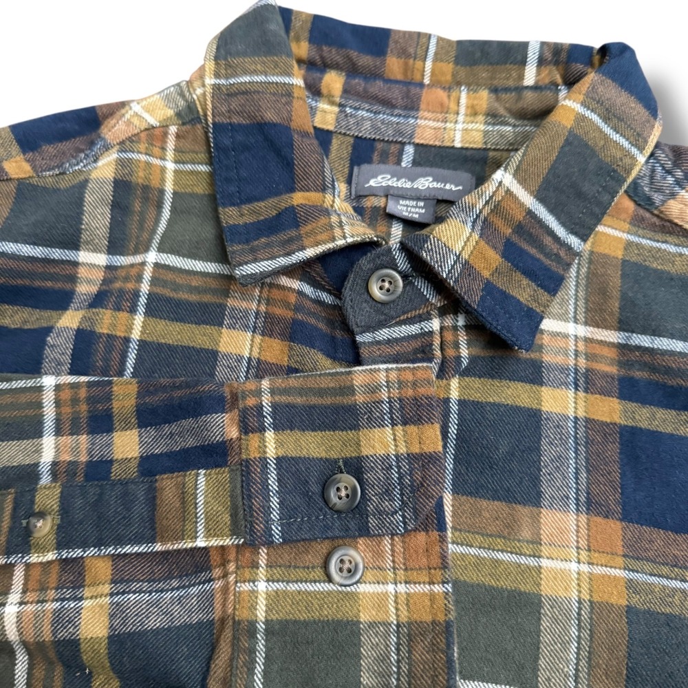 Eddie Bauer Mens Plaid Flannel Long Sleeve Button Down Shirt Green Brown M - Picture 1 of 12